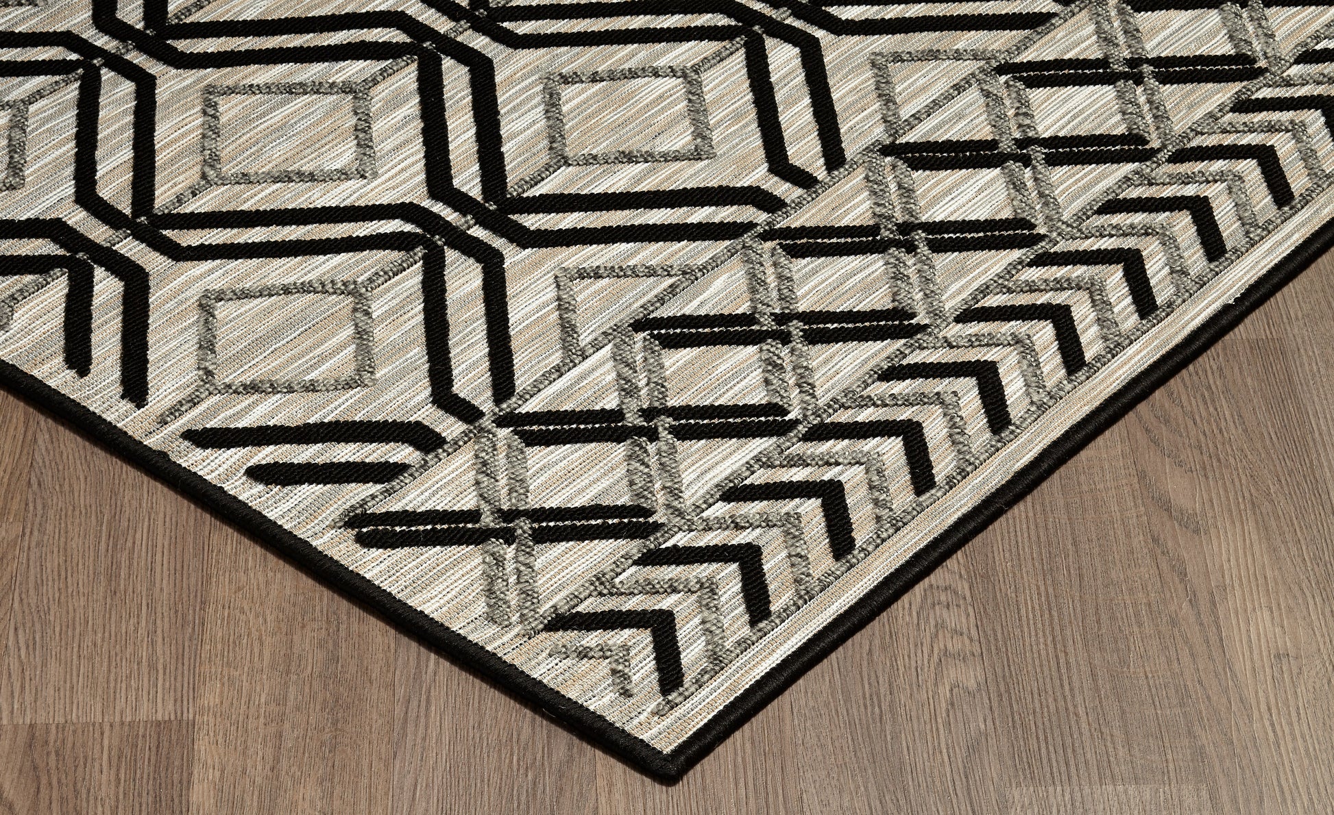 Modern Contemporary Polypropylene Trellis Black Grey Rug - Erbanica
