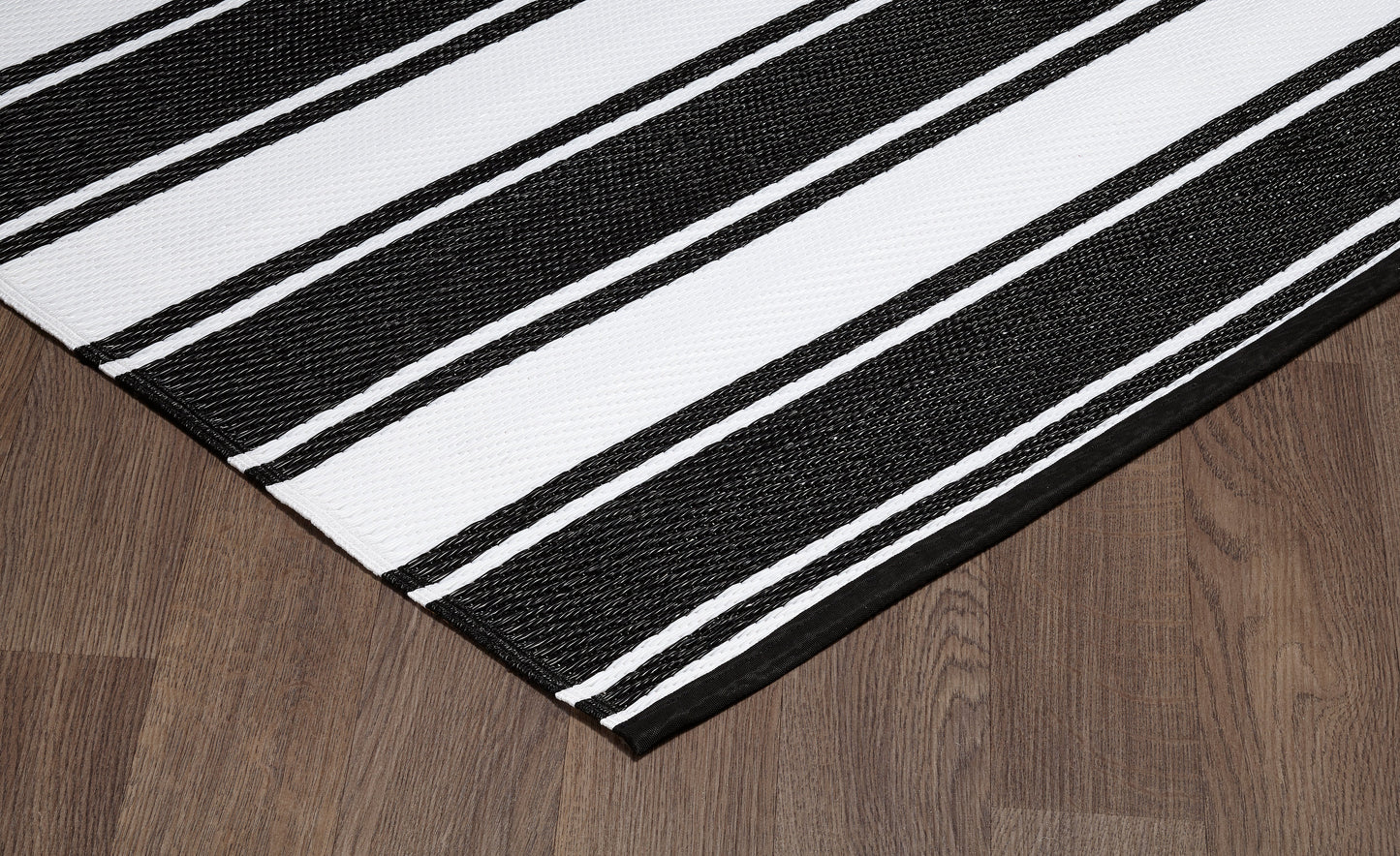 Indoor/Outdoor Black White Stripes Reversible Rug Outdoor Area Rug, Outdoor carpet, outdoor mat, picnic mat