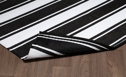 Indoor/Outdoor Black White Stripes Reversible Rug Outdoor Area Rug, Outdoor carpet, outdoor mat, picnic mat