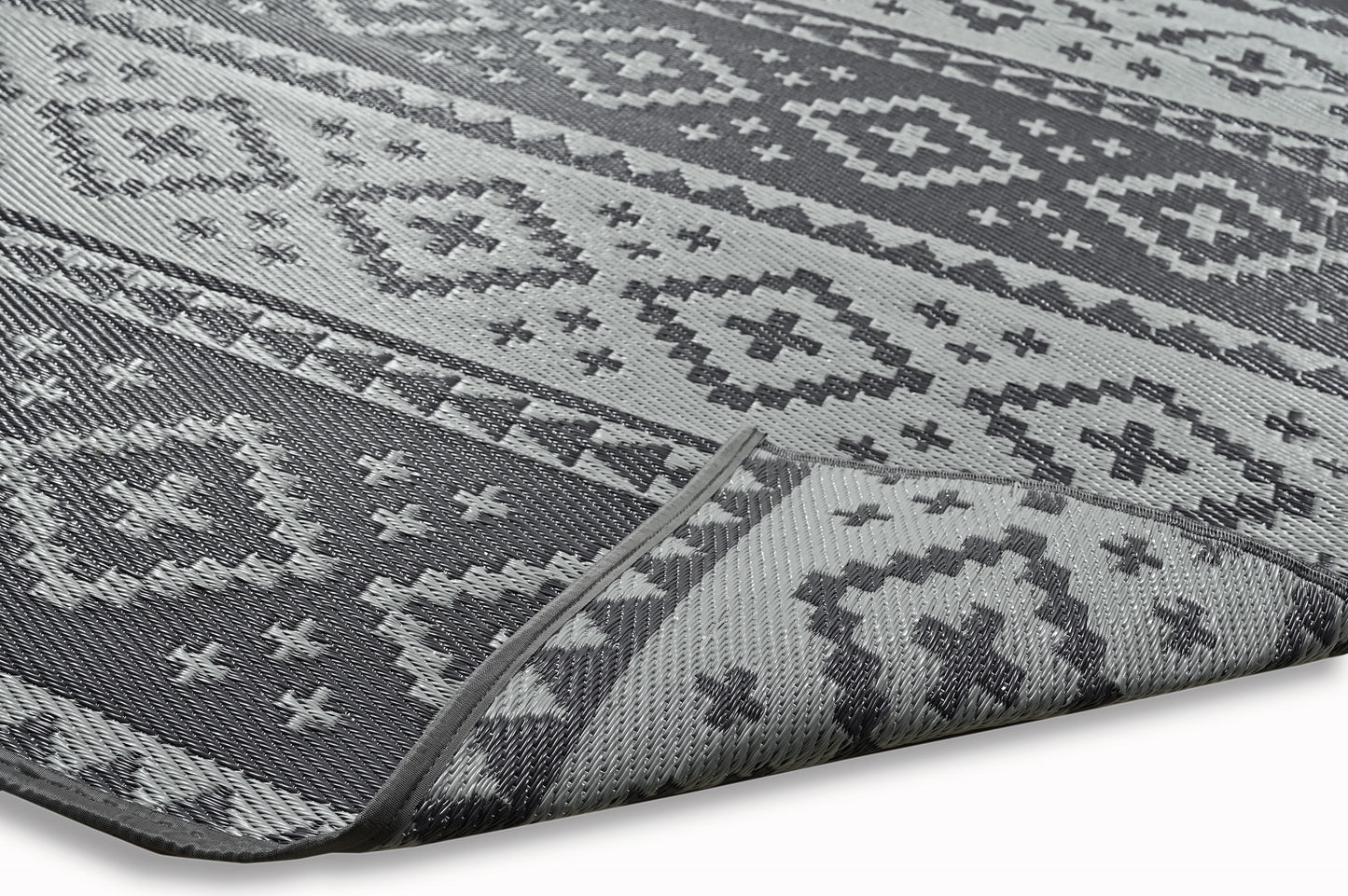 Fiesta Dark Grey 50140 Indoor/Outdoor Plastic Rug - Erbanica