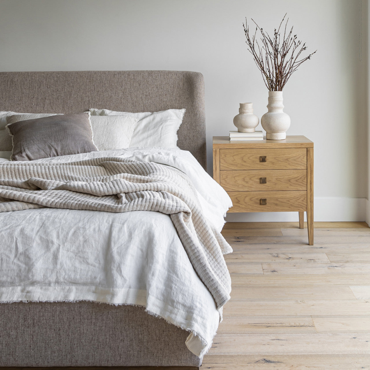 Faye King Bed Short – Perfect Taupe