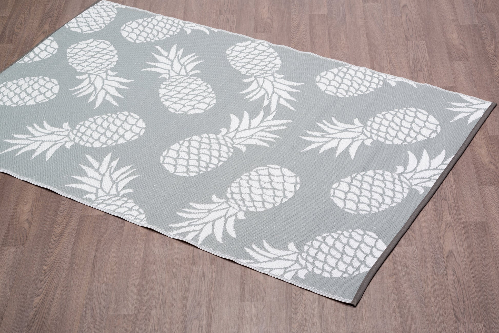 Grey Pineapple Reversible Indoor/Outdoor Plastic Rug - ErbanicaIndoor/Outdoor Grey White Pineapple Reversible Rug Outdoor Area Rug, Outdoor carpet, outdoor mat, picnic mat