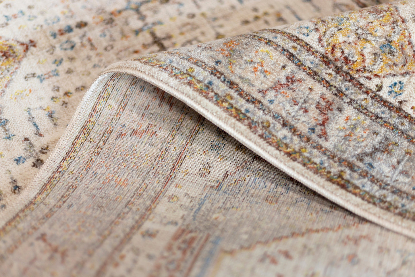 Heirloom Transitional Multicoloured Rug