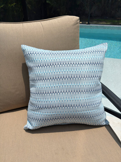 Summer Twist Blue Indoor Outdoor Table Runner, Placemats, and Pillows Collection