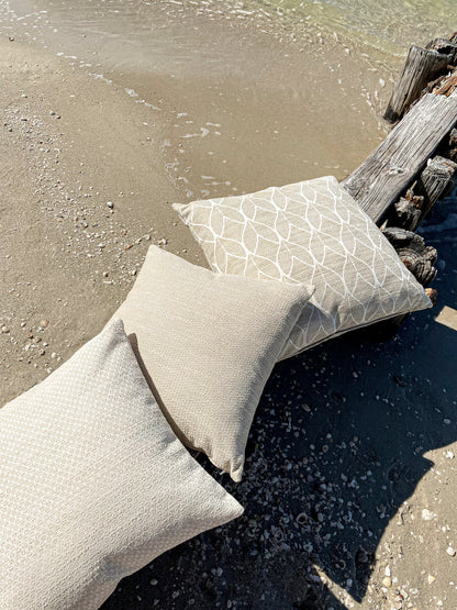 Coastal Breeze Indoor Outdoor Table Runner, Placemat, and Pillow Collection