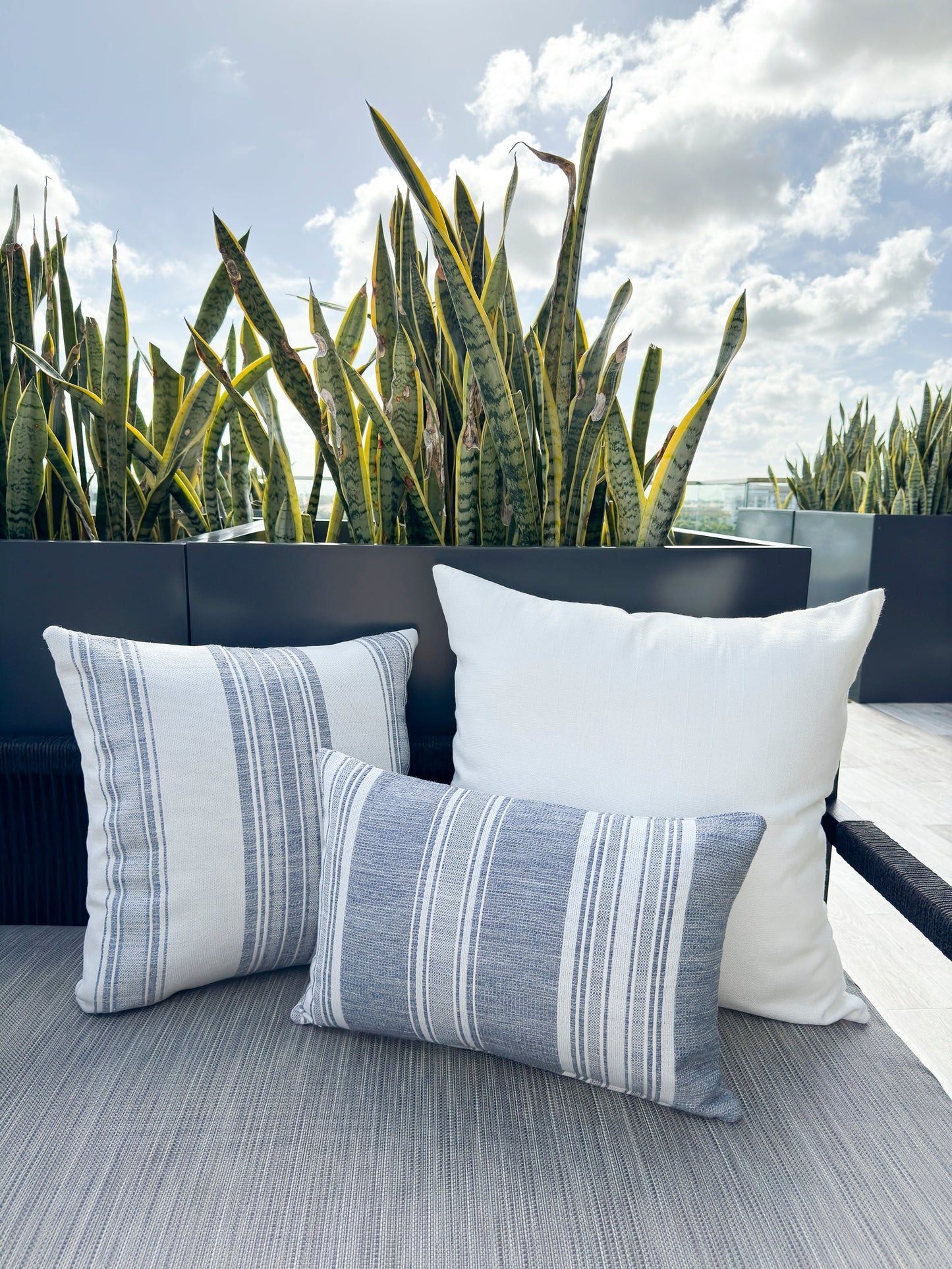 Beach Club White Stripe Blue Indoor Outdoor Cushion, Placemat, Table Runner Collection