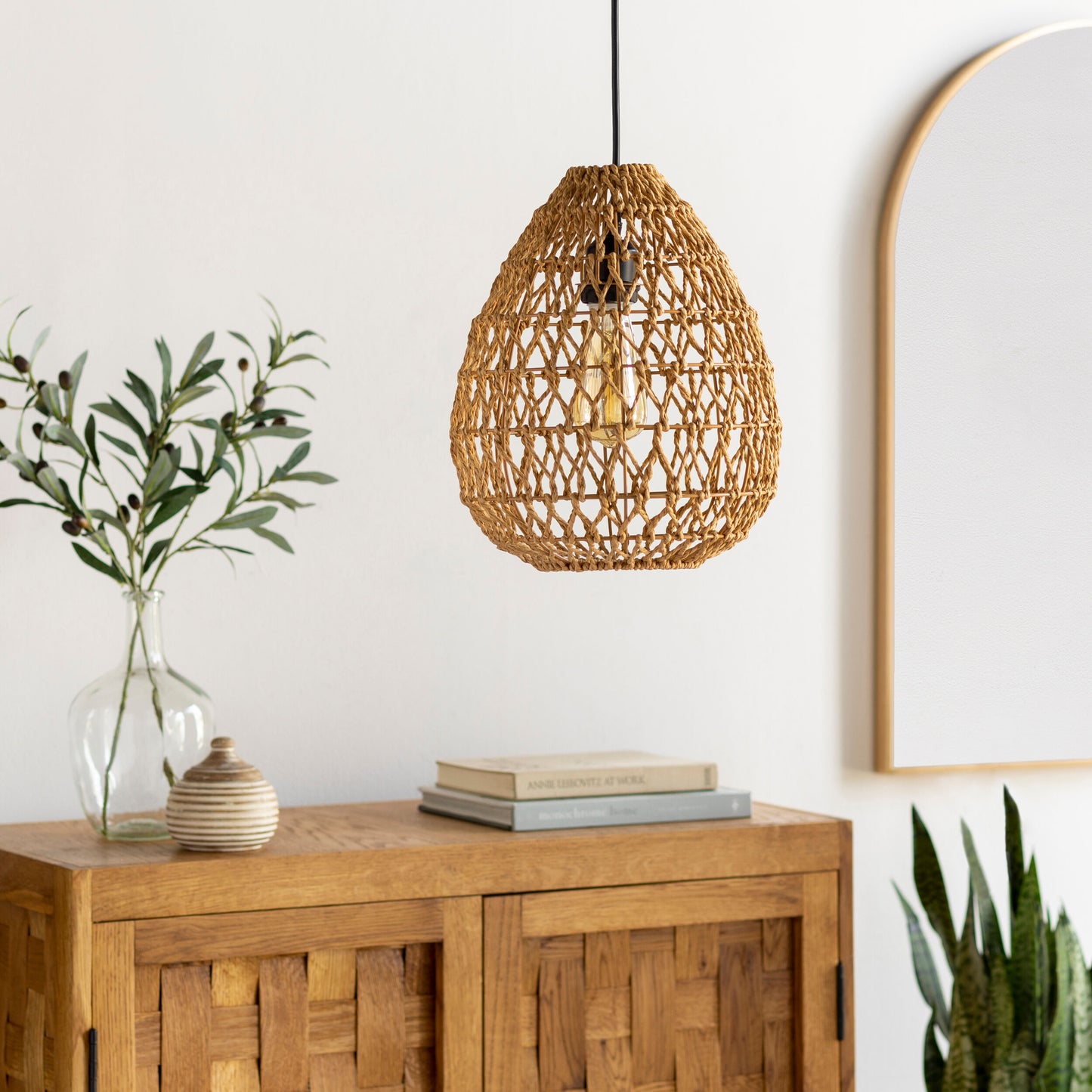 Givoni Pendant Light.